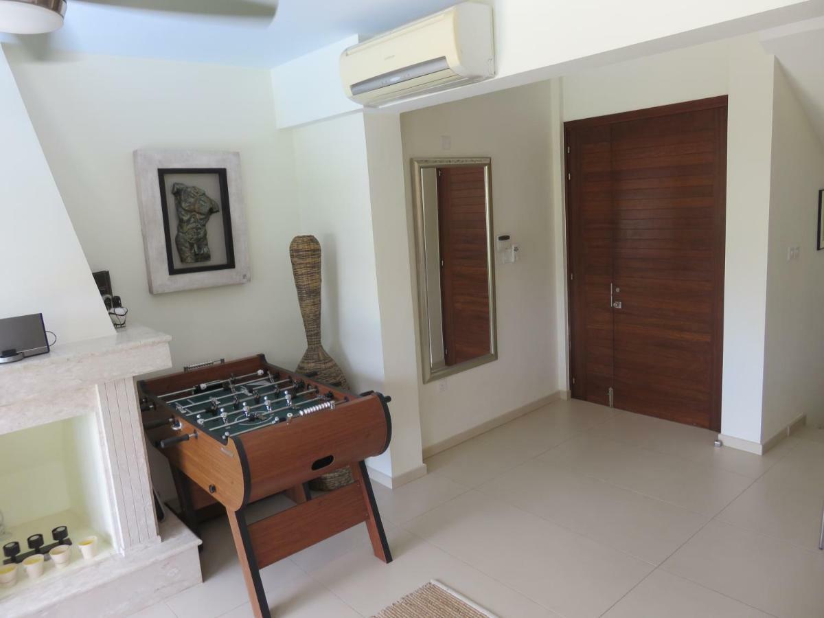 Villa Victoria Пафос Екстер'єр фото