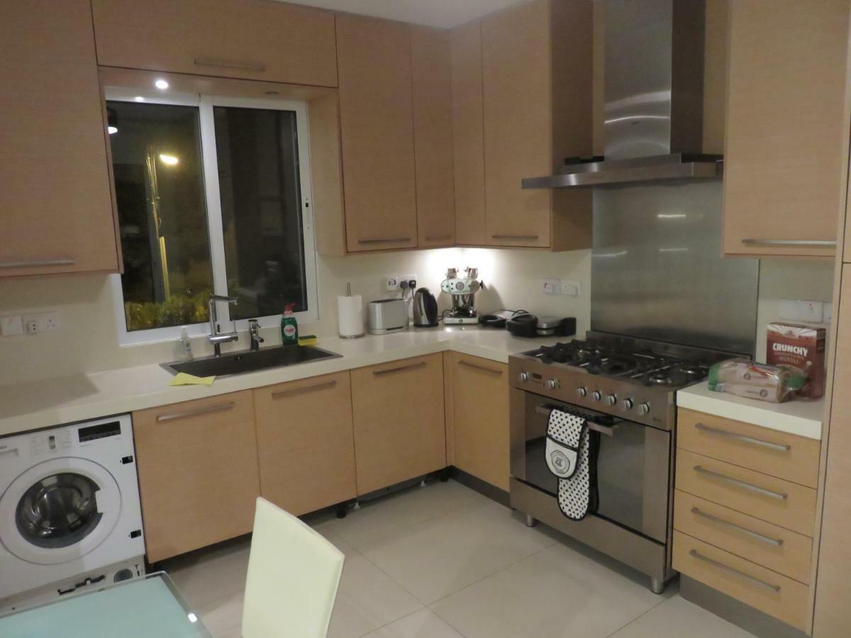 Villa Victoria Пафос Екстер'єр фото