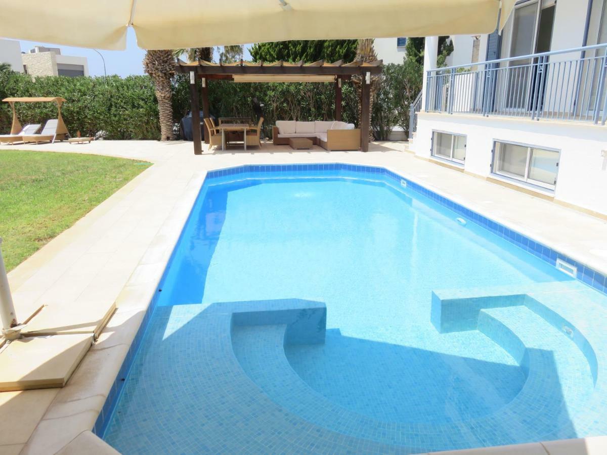 Villa Victoria Пафос Екстер'єр фото
