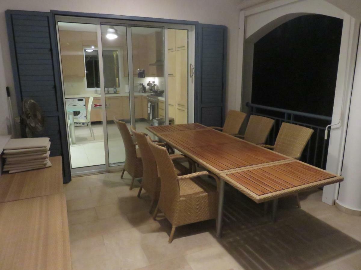 Villa Victoria Пафос Екстер'єр фото