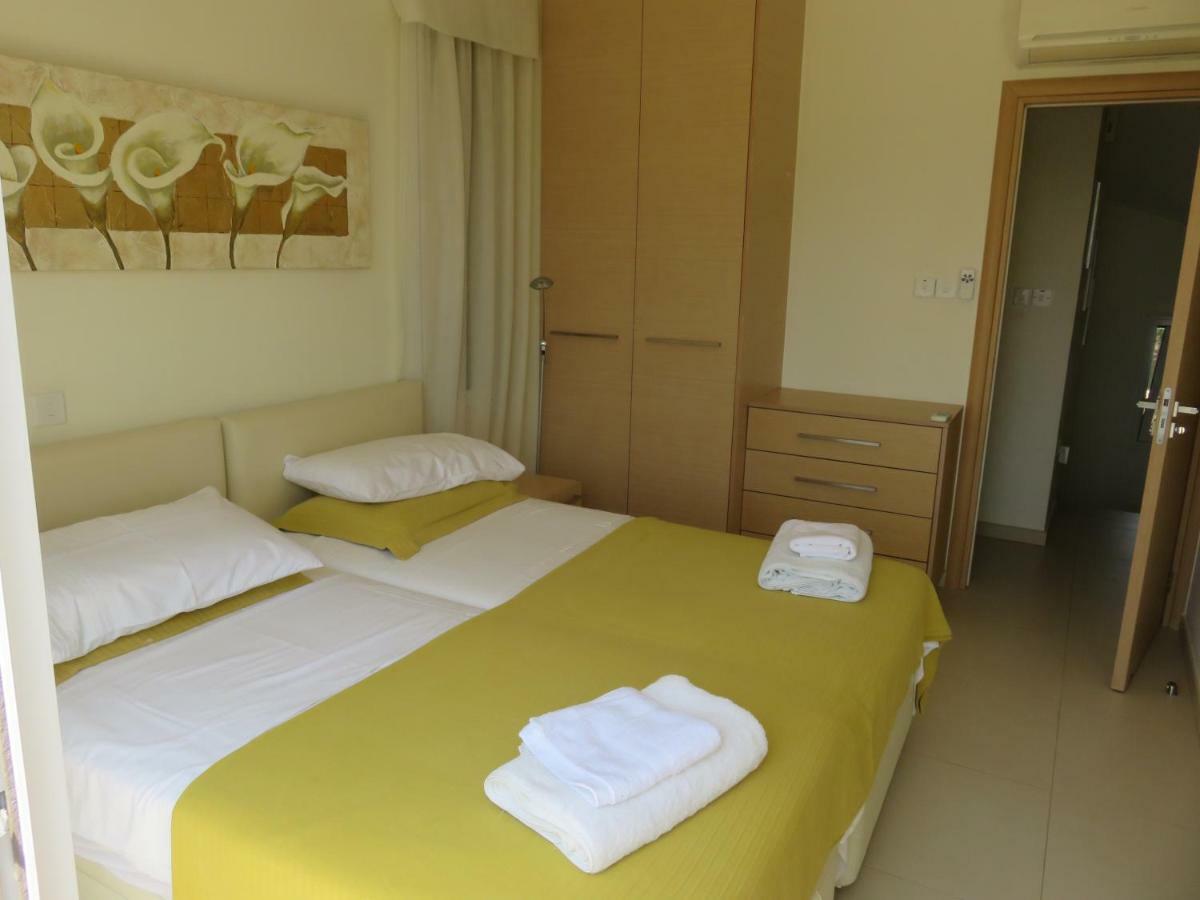 Villa Victoria Пафос Екстер'єр фото